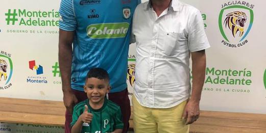 Miguel Borja Visita los camerinos de Jaguares